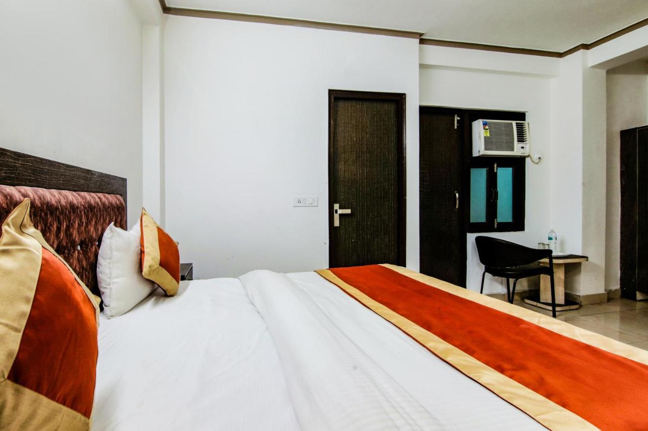 Hotel The Ocean Near Igi Airport Neu-Delhi Exterior foto